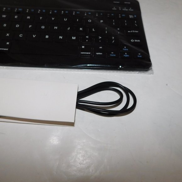 FINTIE UltraThin Wireless Keyboard for Tablet PC New Sealed - Box shows wear - Picture 6 of 6